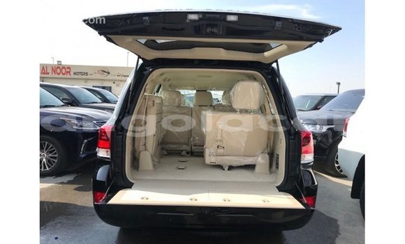 Comprar Importar Toyota Land Cruiser Preto Carro em Import - Dubai em Bengo Province Comprar Importar Toyota Land Cruiser Preto Carro em Import - Dubai em Bengo Province