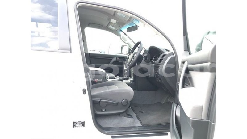 Big with watermark toyota land cruiser bengo province import dubai 6818