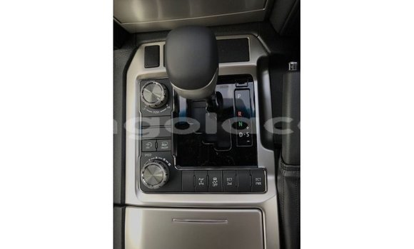 Acheter Import Voiture Toyota Land Cruiser Blanc à Import - Dubai, Province de Bengo Acheter Import Voiture Toyota Land Cruiser Blanc à Import - Dubai, Province de Bengo