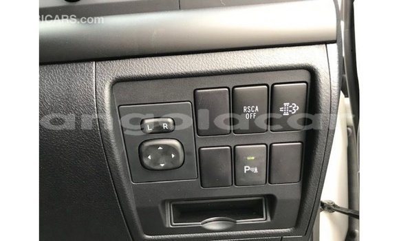 Acheter Import Voiture Toyota Land Cruiser Blanc à Import - Dubai, Province de Bengo Acheter Import Voiture Toyota Land Cruiser Blanc à Import - Dubai, Province de Bengo