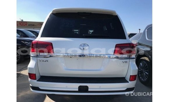 Comprar Importar Toyota Land Cruiser Branco Carro em Import - Dubai em Bengo Province Comprar Importar Toyota Land Cruiser Branco Carro em Import - Dubai em Bengo Province