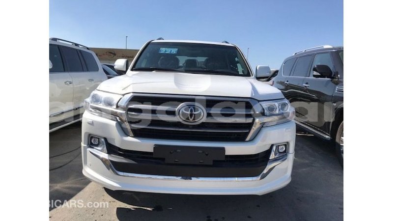Big with watermark toyota land cruiser bengo province import dubai 6819