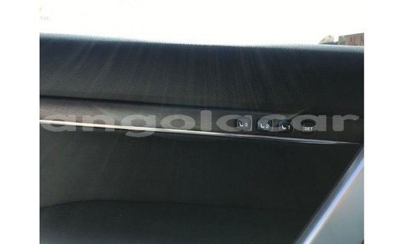 Comprar Importar Toyota Land Cruiser Branco Carro em Import - Dubai em Bengo Province Comprar Importar Toyota Land Cruiser Branco Carro em Import - Dubai em Bengo Province