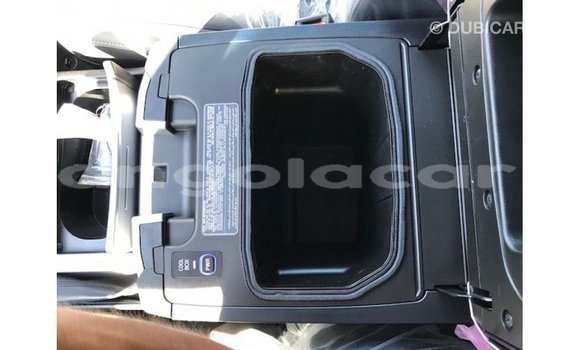 Comprar Importar Toyota Land Cruiser Branco Carro em Import - Dubai em Bengo Province Comprar Importar Toyota Land Cruiser Branco Carro em Import - Dubai em Bengo Province