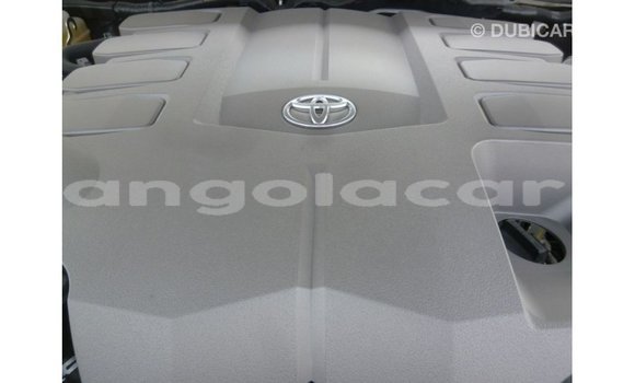 Acheter Import Voiture Toyota Land Cruiser Blanc à Import - Dubai, Province de Bengo Acheter Import Voiture Toyota Land Cruiser Blanc à Import - Dubai, Province de Bengo