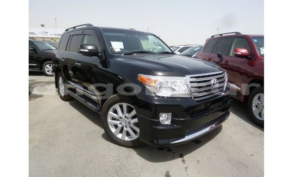 Acheter Import Voiture Toyota Land Cruiser Noir à Import - Dubai, Province de Bengo Acheter Import Voiture Toyota Land Cruiser Noir à Import - Dubai, Province de Bengo