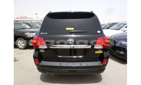 Acheter Import Voiture Toyota Land Cruiser Noir à Import - Dubai, Province de Bengo Acheter Import Voiture Toyota Land Cruiser Noir à Import - Dubai, Province de Bengo