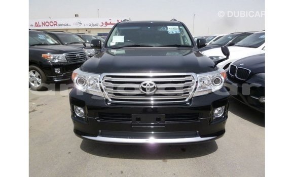 Acheter Import Voiture Toyota Land Cruiser Noir à Import - Dubai, Province de Bengo Acheter Import Voiture Toyota Land Cruiser Noir à Import - Dubai, Province de Bengo