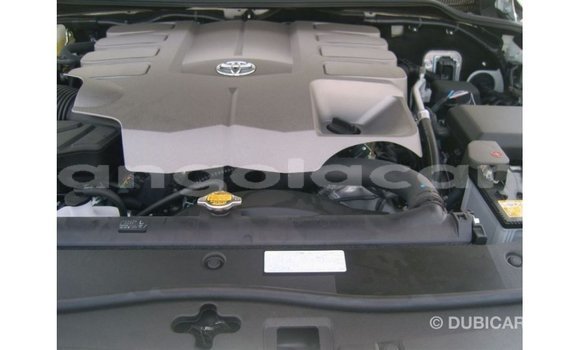 Comprar Importar Toyota Land Cruiser Branco Carro em Import - Dubai em Bengo Province Comprar Importar Toyota Land Cruiser Branco Carro em Import - Dubai em Bengo Province