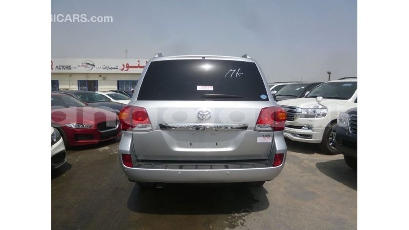 Big with watermark toyota land cruiser bengo province import dubai 6828