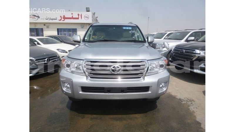 Big with watermark toyota land cruiser bengo province import dubai 6828