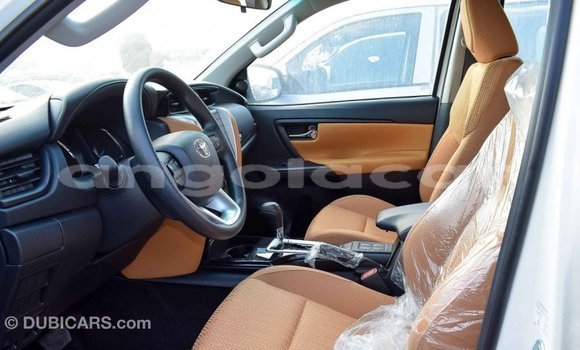 Comprar Importar Toyota Fortuner Branco Carro em Import - Dubai em Bengo Province Comprar Importar Toyota Fortuner Branco Carro em Import - Dubai em Bengo Province