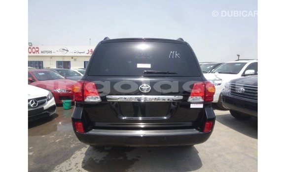 Comprar Importar Toyota Land Cruiser Preto Carro em Import - Dubai em Bengo Province Comprar Importar Toyota Land Cruiser Preto Carro em Import - Dubai em Bengo Province