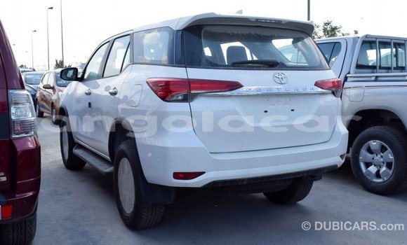 Comprar Importar Toyota Fortuner Branco Carro em Import - Dubai em Bengo Province Comprar Importar Toyota Fortuner Branco Carro em Import - Dubai em Bengo Province