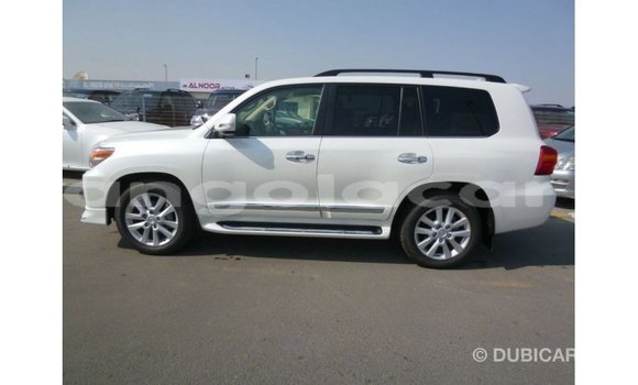Comprar Importar Toyota Land Cruiser Branco Carro em Import - Dubai em Bengo Province Comprar Importar Toyota Land Cruiser Branco Carro em Import - Dubai em Bengo Province