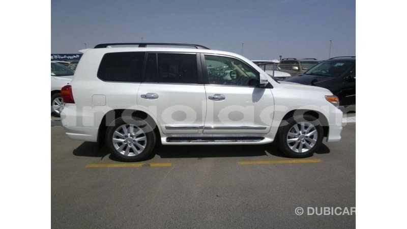 Big with watermark toyota land cruiser bengo province import dubai 6835