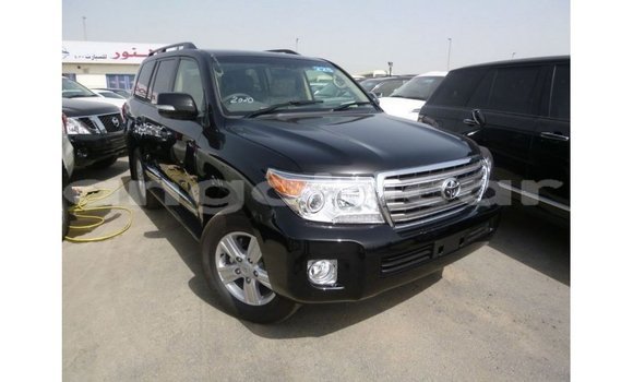Acheter Import Voiture Toyota Land Cruiser Noir à Import - Dubai, Province de Bengo Acheter Import Voiture Toyota Land Cruiser Noir à Import - Dubai, Province de Bengo
