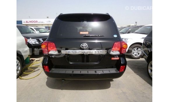 Acheter Import Voiture Toyota Land Cruiser Noir à Import - Dubai, Province de Bengo Acheter Import Voiture Toyota Land Cruiser Noir à Import - Dubai, Province de Bengo