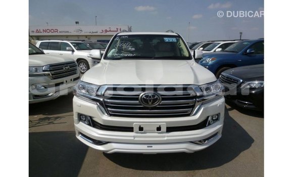 Acheter Import Voiture Toyota Land Cruiser Blanc à Import - Dubai, Province de Bengo Acheter Import Voiture Toyota Land Cruiser Blanc à Import - Dubai, Province de Bengo