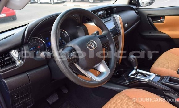 Comprar Importar Toyota Fortuner Azul Carro em Import - Dubai em Bengo Province Comprar Importar Toyota Fortuner Azul Carro em Import - Dubai em Bengo Province