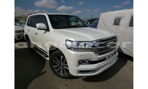 Comprar Importar Toyota Land Cruiser Branco Carro em Import - Dubai em Bengo Province Comprar Importar Toyota Land Cruiser Branco Carro em Import - Dubai em Bengo Province