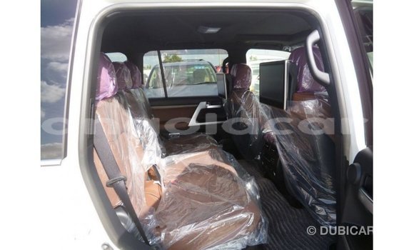 Comprar Importar Toyota Land Cruiser Branco Carro em Import - Dubai em Bengo Province Comprar Importar Toyota Land Cruiser Branco Carro em Import - Dubai em Bengo Province
