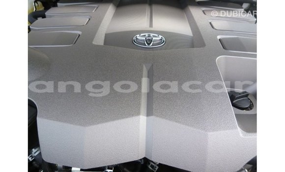 Comprar Importar Toyota Land Cruiser Branco Carro em Import - Dubai em Bengo Province Comprar Importar Toyota Land Cruiser Branco Carro em Import - Dubai em Bengo Province