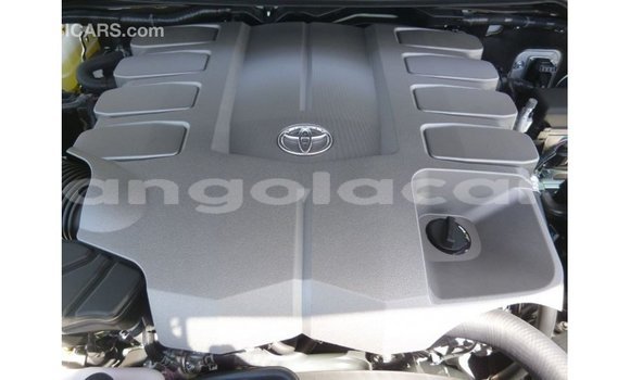 Comprar Importar Toyota Land Cruiser Branco Carro em Import - Dubai em Bengo Province Comprar Importar Toyota Land Cruiser Branco Carro em Import - Dubai em Bengo Province