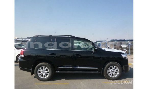 Acheter Import Voiture Toyota Land Cruiser Noir à Import - Dubai, Province de Bengo Acheter Import Voiture Toyota Land Cruiser Noir à Import - Dubai, Province de Bengo