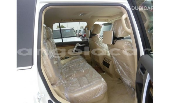 Comprar Importar Toyota Land Cruiser Branco Carro em Import - Dubai em Bengo Province Comprar Importar Toyota Land Cruiser Branco Carro em Import - Dubai em Bengo Province