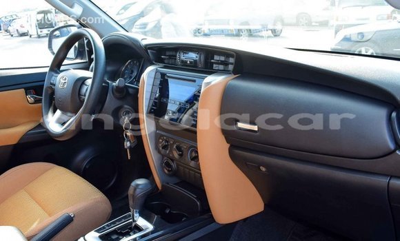 Comprar Importar Toyota Fortuner Azul Carro em Import - Dubai em Bengo Province Comprar Importar Toyota Fortuner Azul Carro em Import - Dubai em Bengo Province