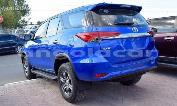 Comprar Importar Toyota Fortuner Azul Carro em Import - Dubai em Bengo Province Comprar Importar Toyota Fortuner Azul Carro em Import - Dubai em Bengo Province