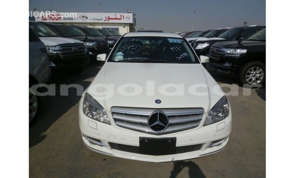 Acheter Import Voiture Mercedes-Benz 200 Blanc à Import - Dubai, Province de Bengo Acheter Import Voiture Mercedes-Benz 200 Blanc à Import - Dubai, Province de Bengo