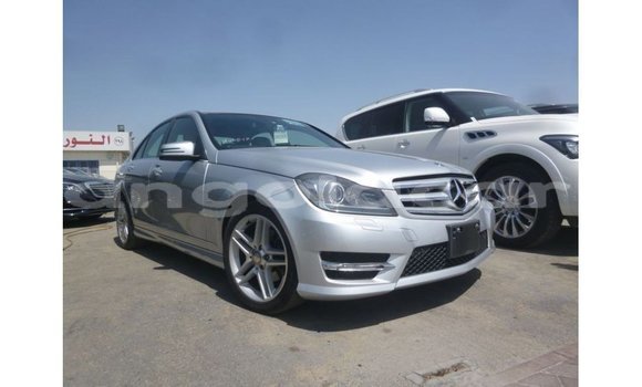 Comprar Importar Mercedes-Benz 200 Outro Carro em Import - Dubai em Bengo Province Comprar Importar Mercedes-Benz 200 Outro Carro em Import - Dubai em Bengo Province