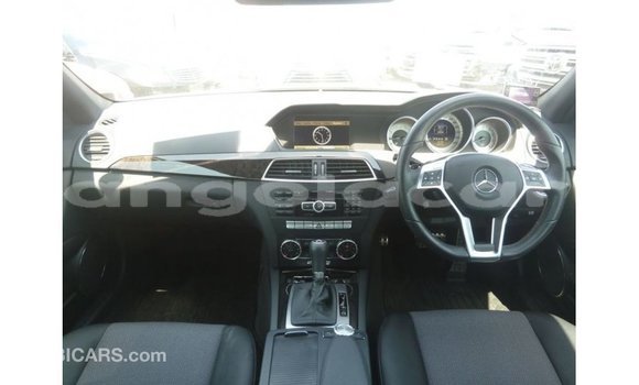 Comprar Importar Mercedes-Benz 200 Outro Carro em Import - Dubai em Bengo Province Comprar Importar Mercedes-Benz 200 Outro Carro em Import - Dubai em Bengo Province