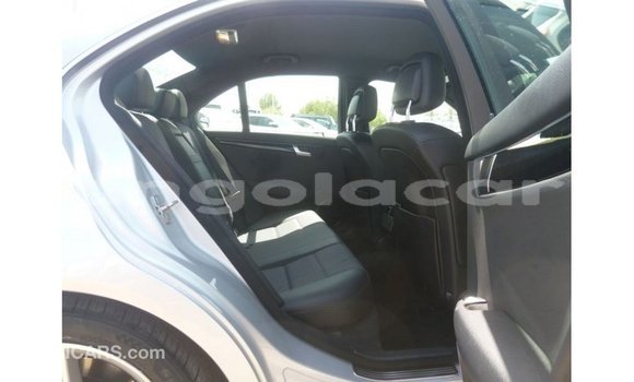 Comprar Importar Mercedes-Benz 200 Outro Carro em Import - Dubai em Bengo Province Comprar Importar Mercedes-Benz 200 Outro Carro em Import - Dubai em Bengo Province
