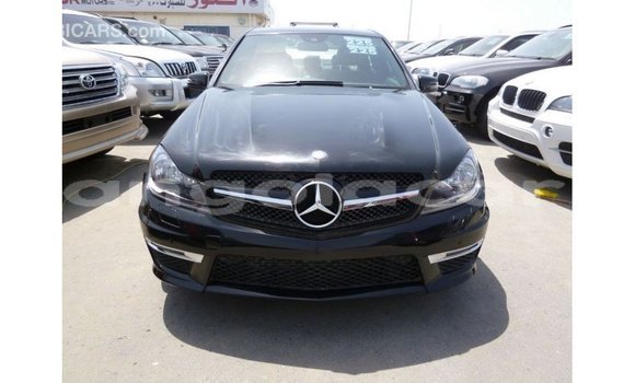 Comprar Importar Mercedes-Benz 200 Preto Carro em Import - Dubai em Bengo Province Comprar Importar Mercedes-Benz 200 Preto Carro em Import - Dubai em Bengo Province
