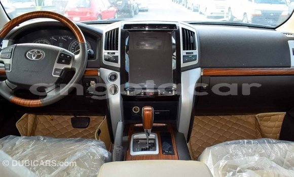 Comprar Importar Toyota Land Cruiser Outro Carro em Import - Dubai em Bengo Province Comprar Importar Toyota Land Cruiser Outro Carro em Import - Dubai em Bengo Province