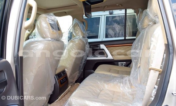 Comprar Importar Toyota Land Cruiser Outro Carro em Import - Dubai em Bengo Province Comprar Importar Toyota Land Cruiser Outro Carro em Import - Dubai em Bengo Province