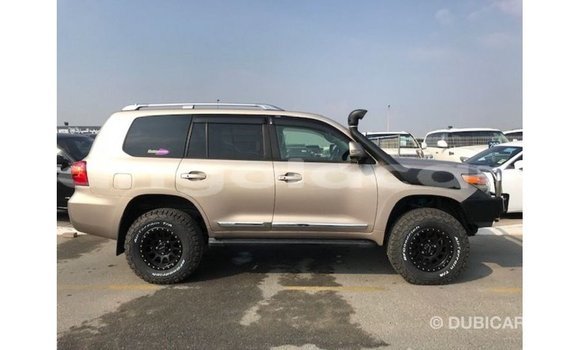 Comprar Importar Toyota Land Cruiser Outro Carro em Import - Dubai em Bengo Province Comprar Importar Toyota Land Cruiser Outro Carro em Import - Dubai em Bengo Province