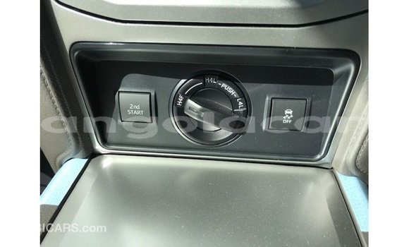 Comprar Importar Toyota Prado Branco Carro em Import - Dubai em Bengo Province Comprar Importar Toyota Prado Branco Carro em Import - Dubai em Bengo Province