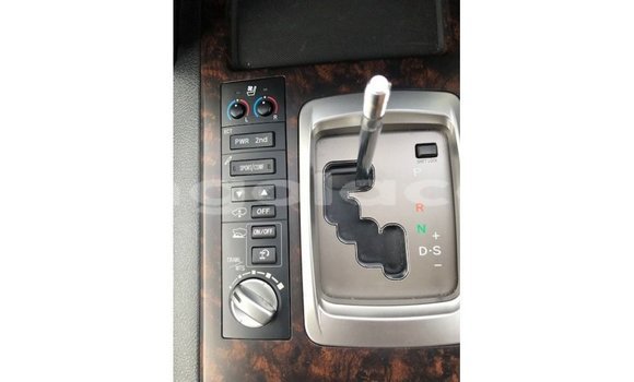 Comprar Importar Toyota Land Cruiser Branco Carro em Import - Dubai em Bengo Province Comprar Importar Toyota Land Cruiser Branco Carro em Import - Dubai em Bengo Province