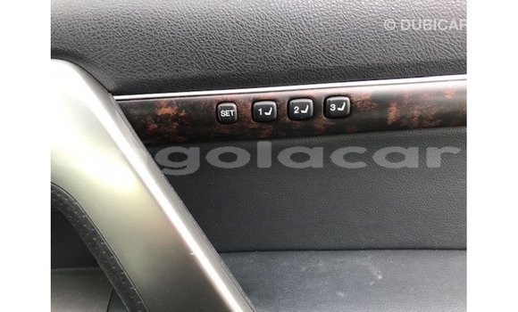 Comprar Importar Toyota Land Cruiser Branco Carro em Import - Dubai em Bengo Province Comprar Importar Toyota Land Cruiser Branco Carro em Import - Dubai em Bengo Province