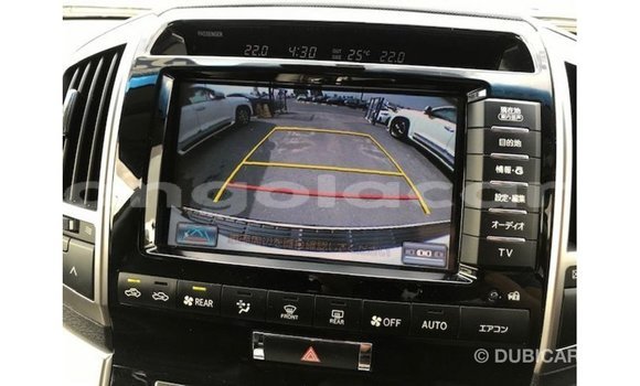 Comprar Importar Toyota Land Cruiser Branco Carro em Import - Dubai em Bengo Province Comprar Importar Toyota Land Cruiser Branco Carro em Import - Dubai em Bengo Province