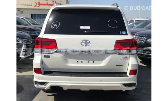 Comprar Importar Toyota Land Cruiser Branco Carro em Import - Dubai em Bengo Province Comprar Importar Toyota Land Cruiser Branco Carro em Import - Dubai em Bengo Province