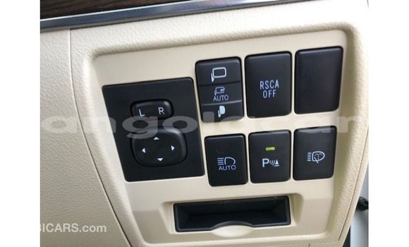 Comprar Importar Toyota Land Cruiser Branco Carro em Import - Dubai em Bengo Province Comprar Importar Toyota Land Cruiser Branco Carro em Import - Dubai em Bengo Province