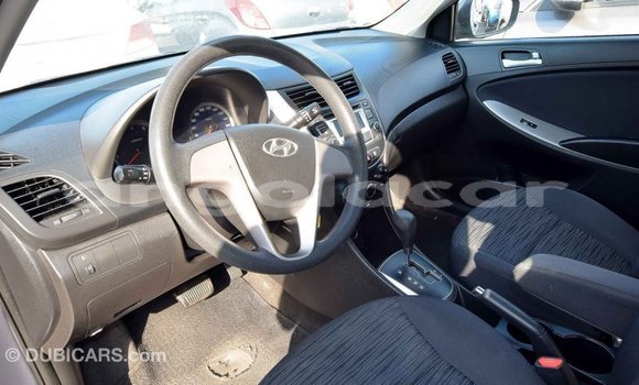 Buy Import Hyundai Accent Other Car in Import - Dubai in Bengo Province Buy Import Hyundai Accent Other Car in Import - Dubai in Bengo Province