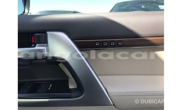 Comprar Importar Toyota Land Cruiser Branco Carro em Import - Dubai em Bengo Province Comprar Importar Toyota Land Cruiser Branco Carro em Import - Dubai em Bengo Province