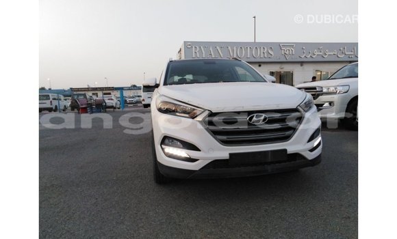 Comprar Importar Hyundai Tucson Branco Carro em Import - Dubai em Bengo Province Comprar Importar Hyundai Tucson Branco Carro em Import - Dubai em Bengo Province