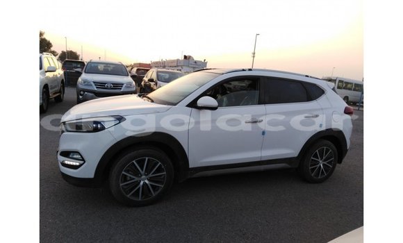 Comprar Importar Hyundai Tucson Branco Carro em Import - Dubai em Bengo Province Comprar Importar Hyundai Tucson Branco Carro em Import - Dubai em Bengo Province
